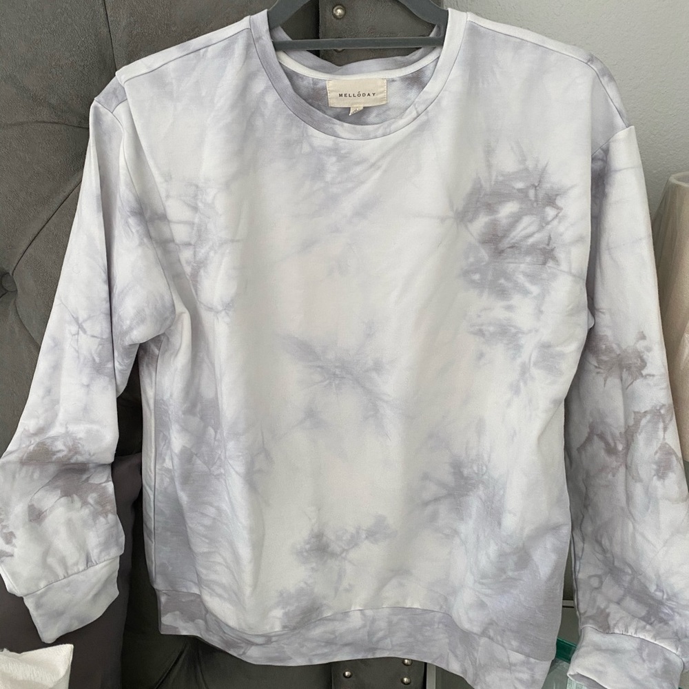 🤍  New w/out Tag Tie Dye Crew Neck Sweatshirt 🤍